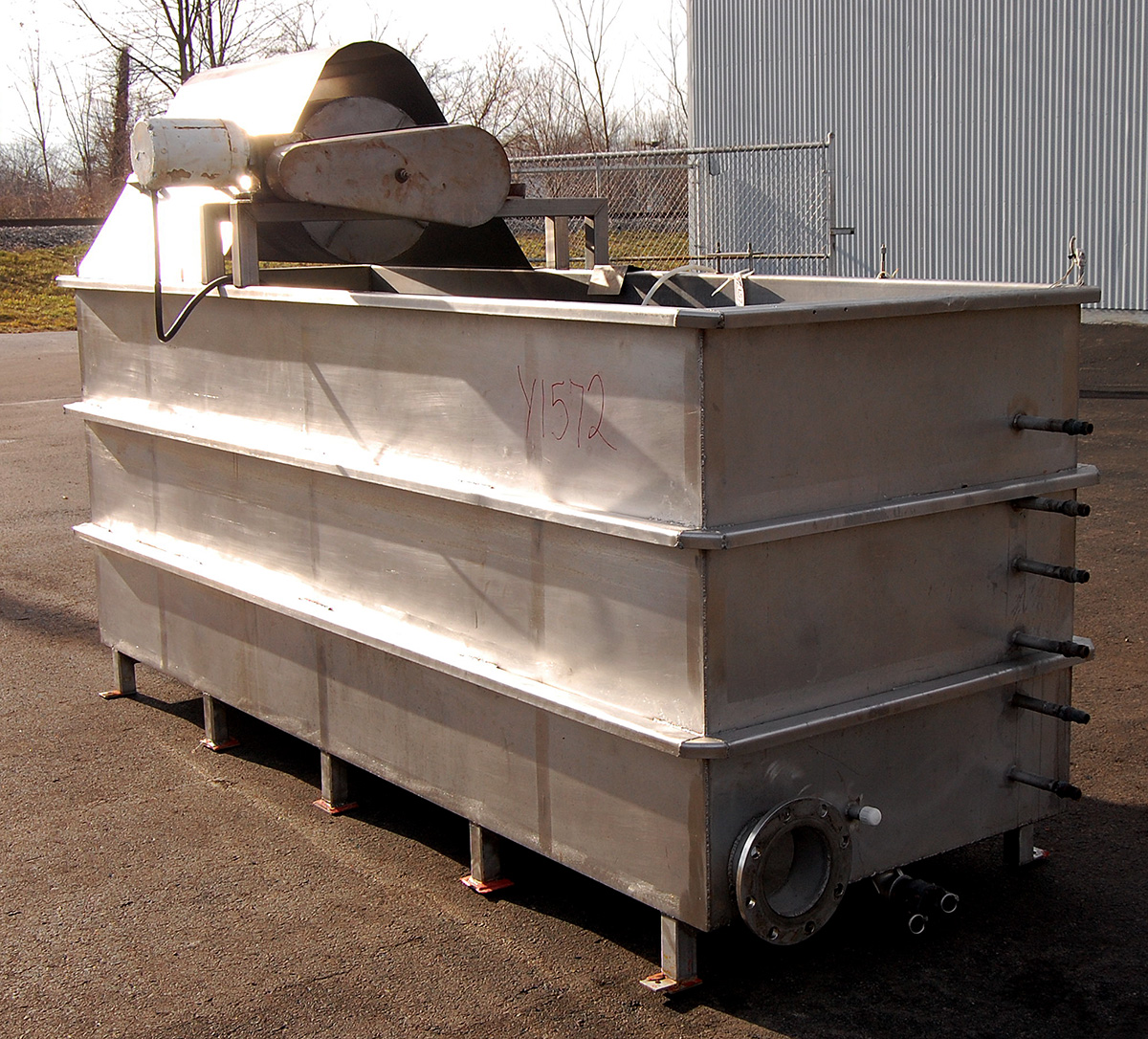 used WATER CHILL TANK with reclaim reel for fresh-cut produce flume water, stainless steel; Alard item Y1572