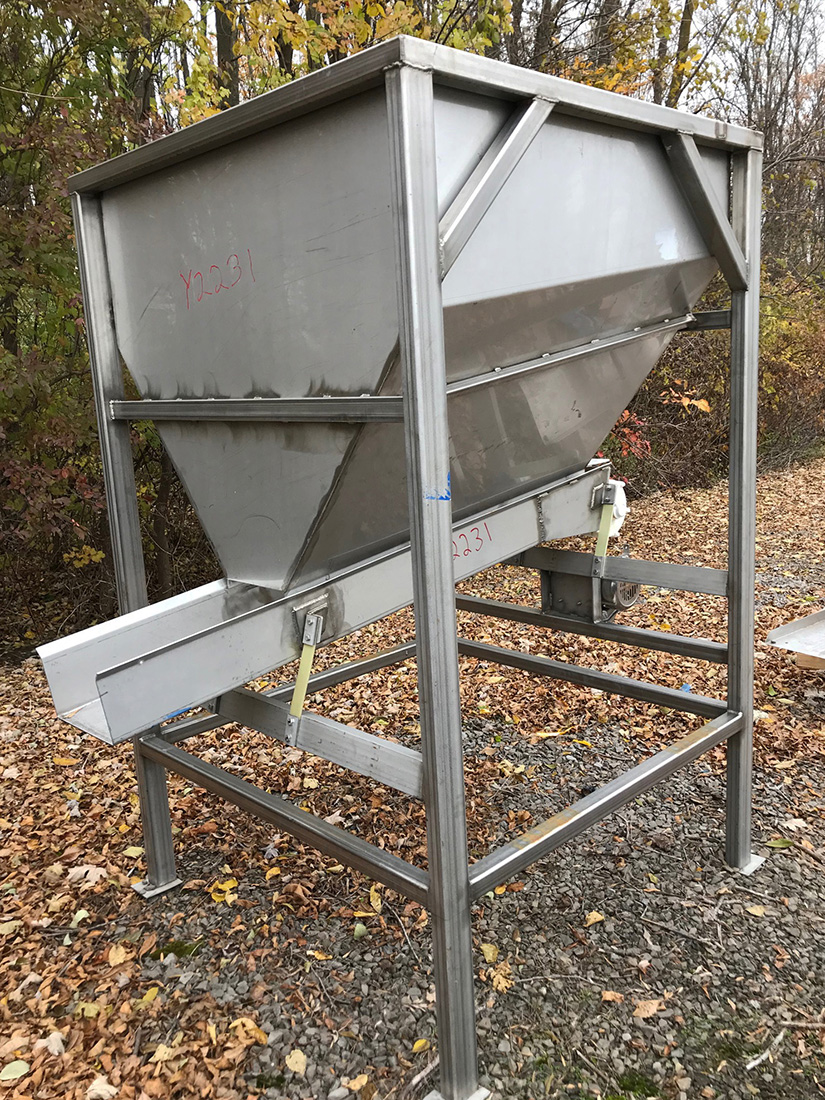 Used LIVE BOTTOM HOPPER, with vibrating even-feeder discharge, food grade, stainless steel, Alard item Y2231