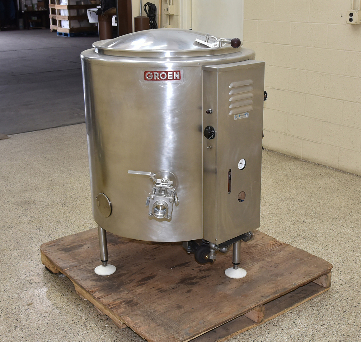 Used SELF-CONTAINED KETTLE, gas-heated, 40 gallon, food grade, stainless steel, Alard item Y5273
