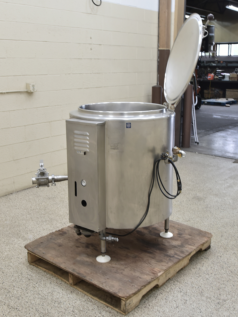 Used 40 gallon KETTLE, gas-fired, front bottom outlet, food grade, stainless steel, Alard item Y5273